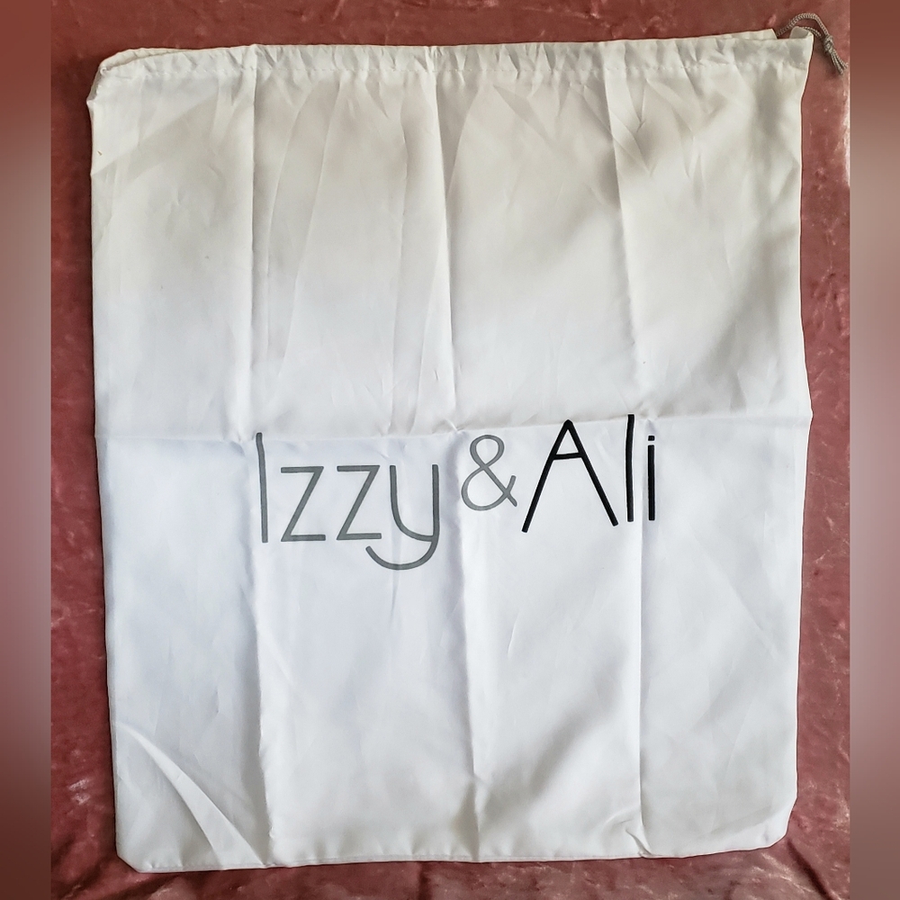 🆕️ Izzy & Ali White Dust Bag